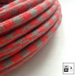 fil-electrique-recouvert-tissus-colore-motifs-pied-de-poule-rouge-gris-3