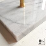 Base carrée en marbre