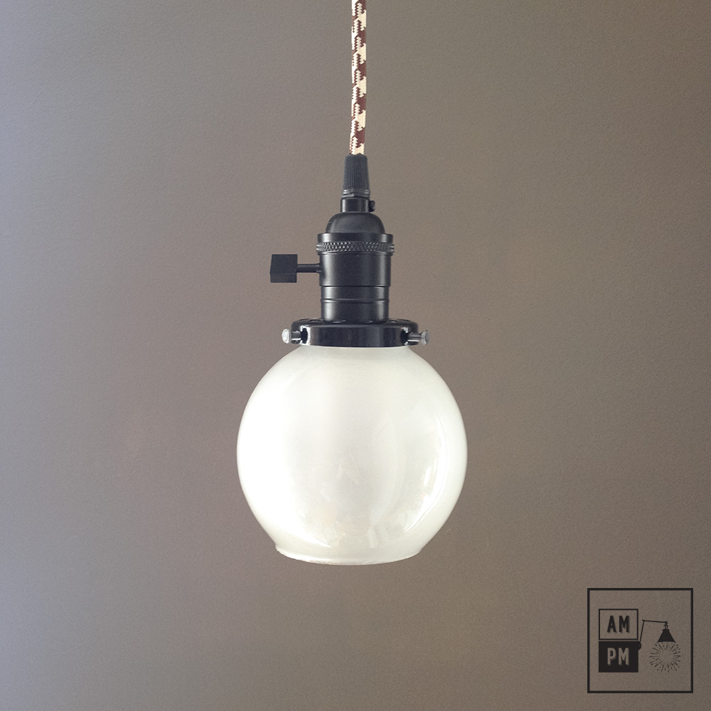 lampe-suspendue-globe-opaline-A3S34