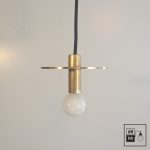 Lampe-suspendue-minimaliste-moderne-avec-disque-plat-laiton-brut-A3S50