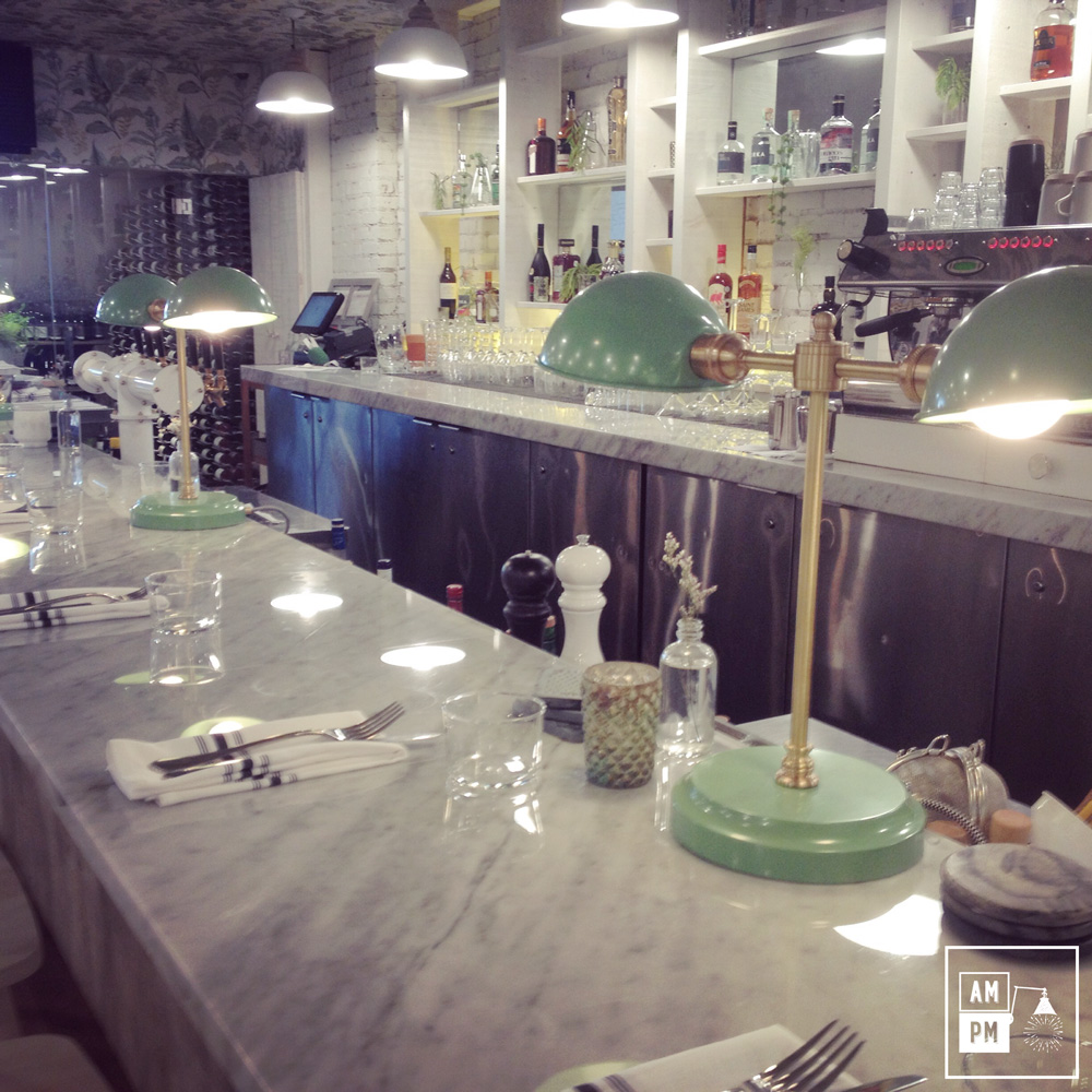 restaurant-lov-lampe-de-table-laiton
