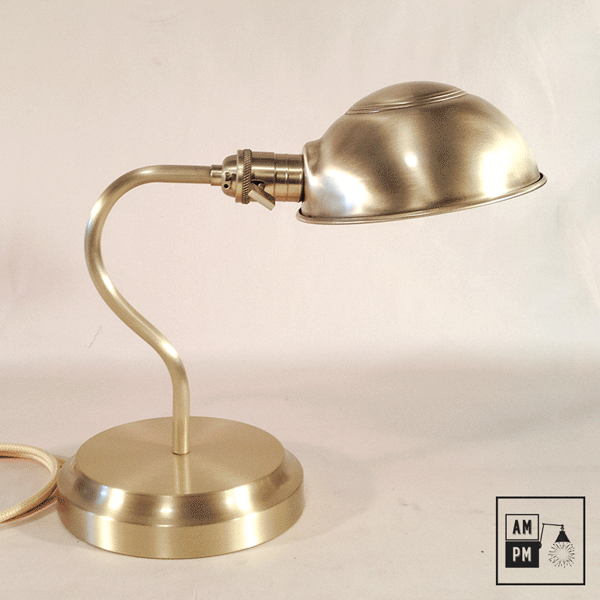 lampe-sur-table-rustique-A4P16